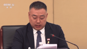 小哭包.gif