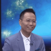 詹俊摇头笑表情包.gif