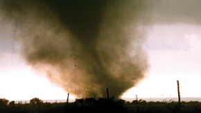 TX_Jarrell_Tornado_052797_AP97052802283_TheresaSchuch.jpg